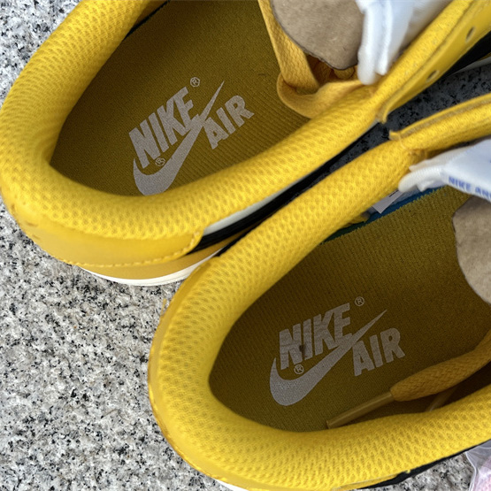Travis Scott x Air Jordan 1 Low „Canary“ Sneaker DZ4137-700<br>
 - EUR FASHION