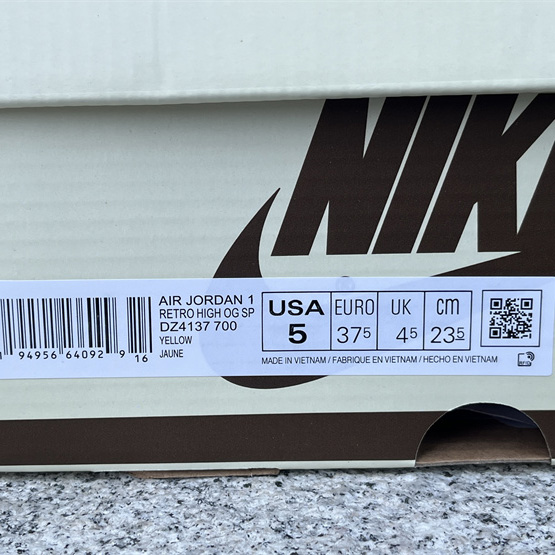 Travis Scott x Air Jordan 1 Low „Canary“ Sneaker DZ4137-700<br>
 - EUR FASHION