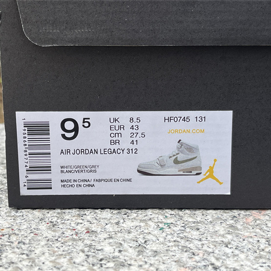 Jordan Legacy 312 Sneaker HF0745-131<br>
 - EUR FASHION