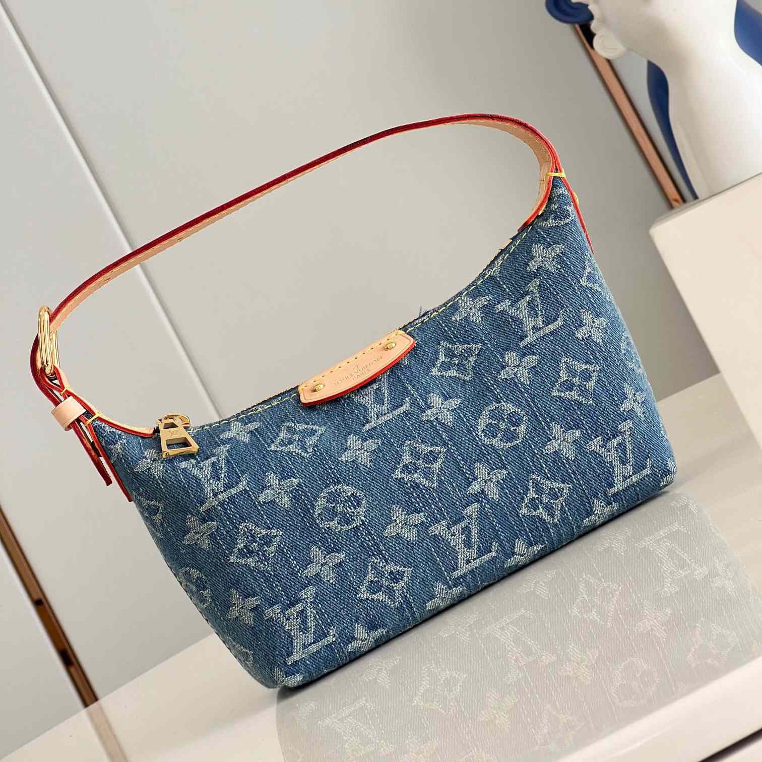 Louis Vuitton Hills Pochette    M82949 - EUR FASHION