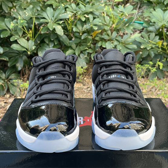 Air Jordan 11 Low „Space Jam“ Sneaker FV5104-004<br>
 - EUR FASHION