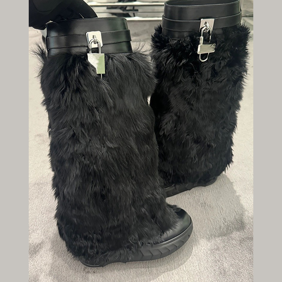 Givenchy Shark Lock Bikerstiefel aus Alpaka<br>
 - EUR FASHION