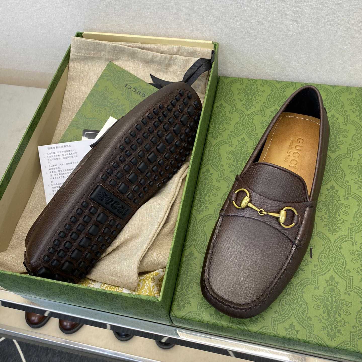 Gucci-Ledertreiber mit Horsebit<br>
 - EUR FASHION