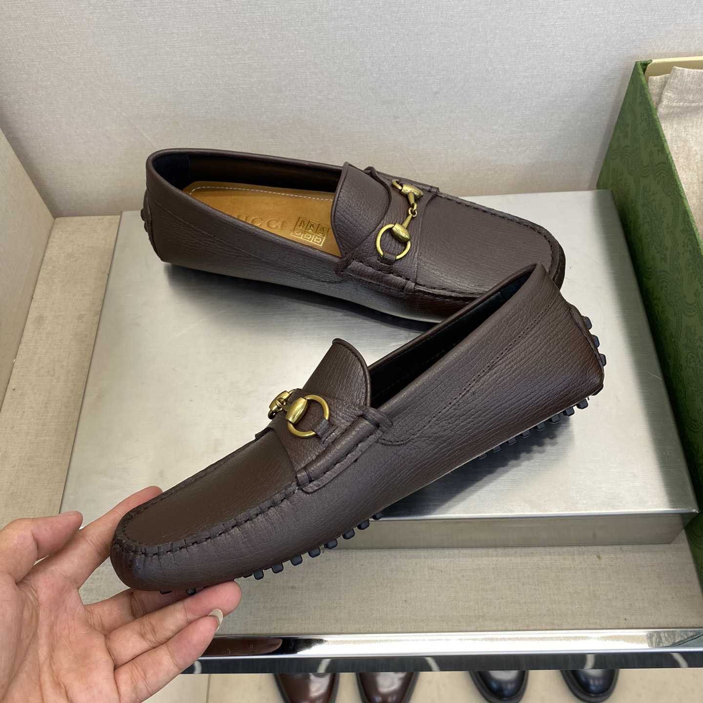 Gucci-Ledertreiber mit Horsebit<br>
 - EUR FASHION
