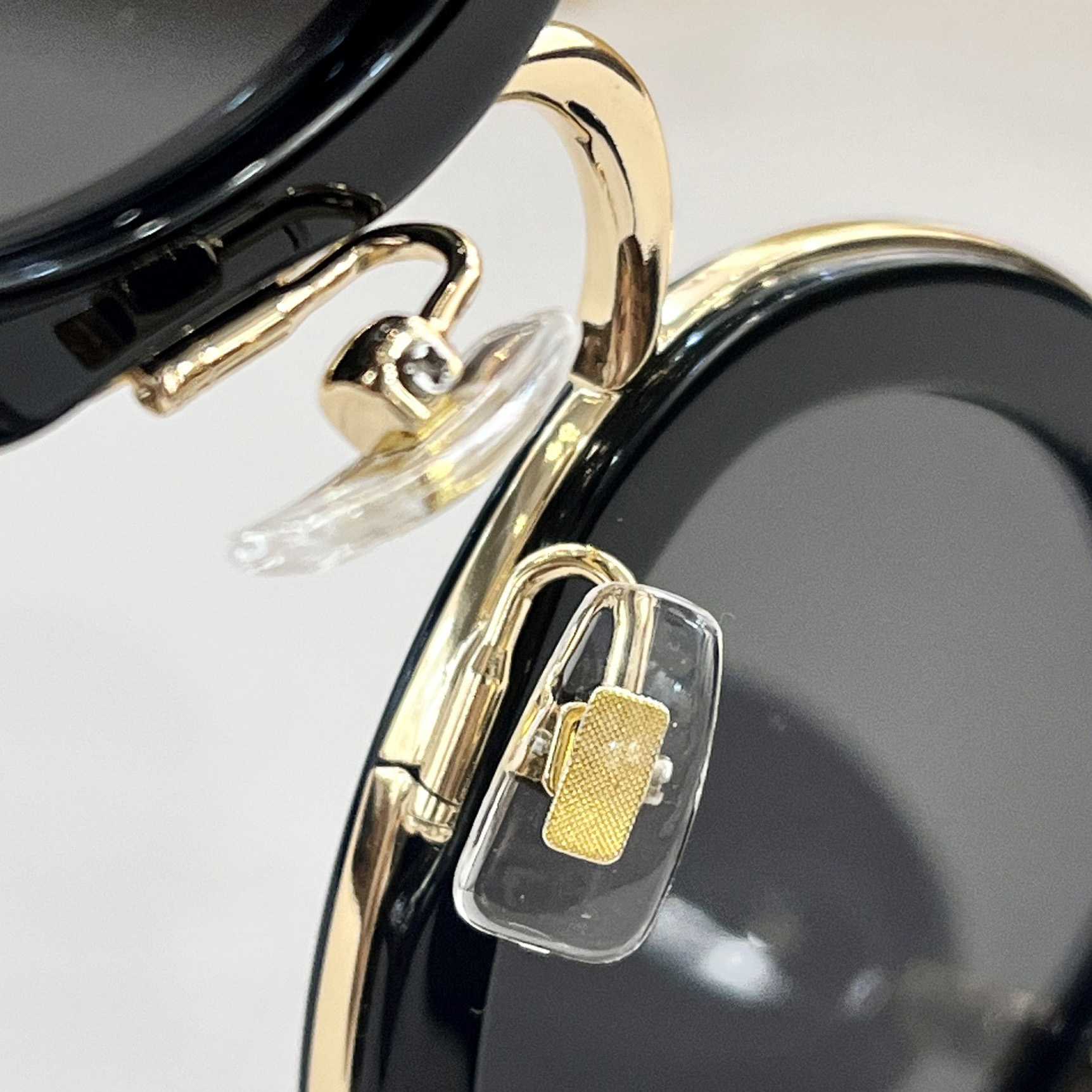 Loewe Metal Daisy Sonnenbrille aus Acetat aus Metall<br>
 - EUR FASHION