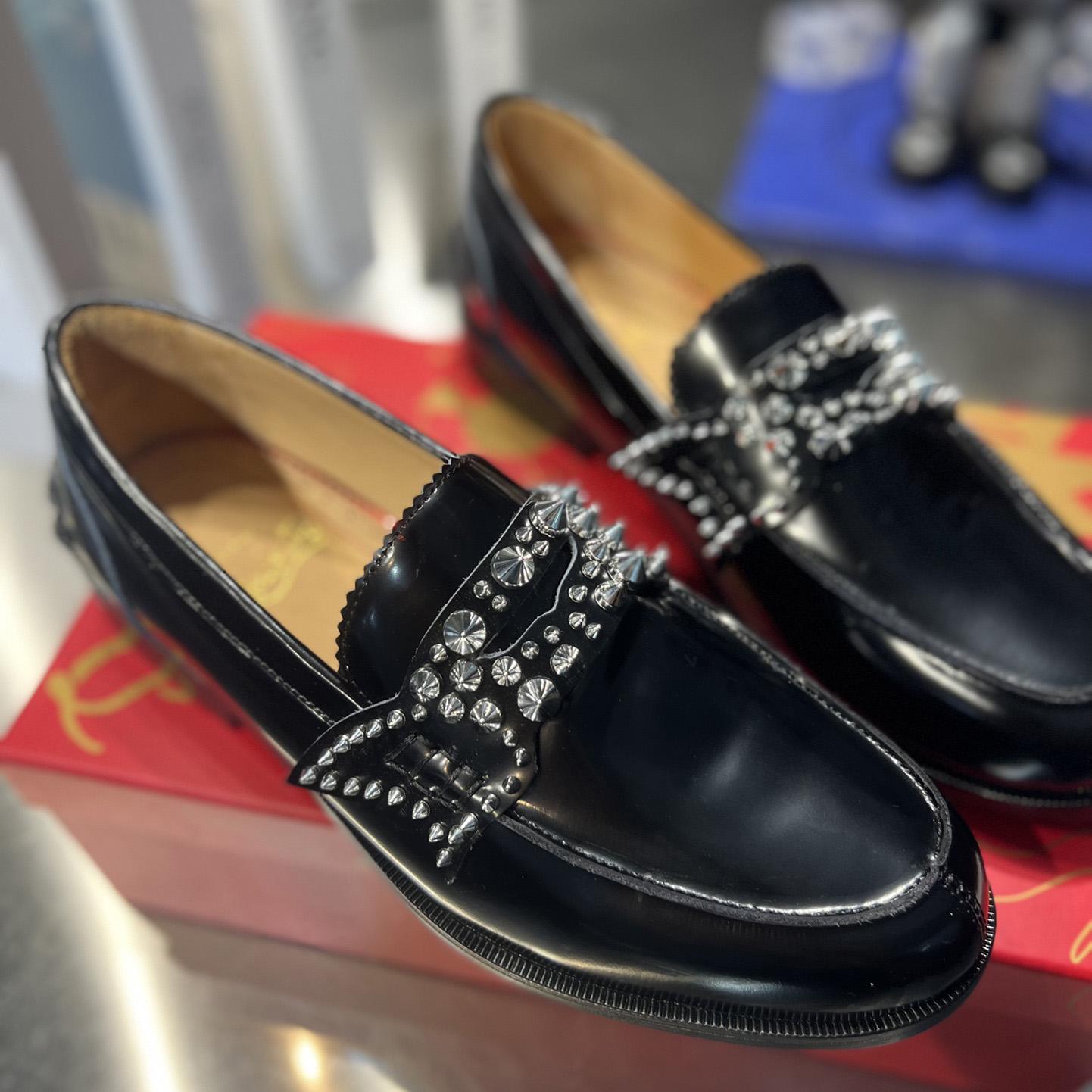 Christian Louboutin Slipper<br>
 - EUR FASHION