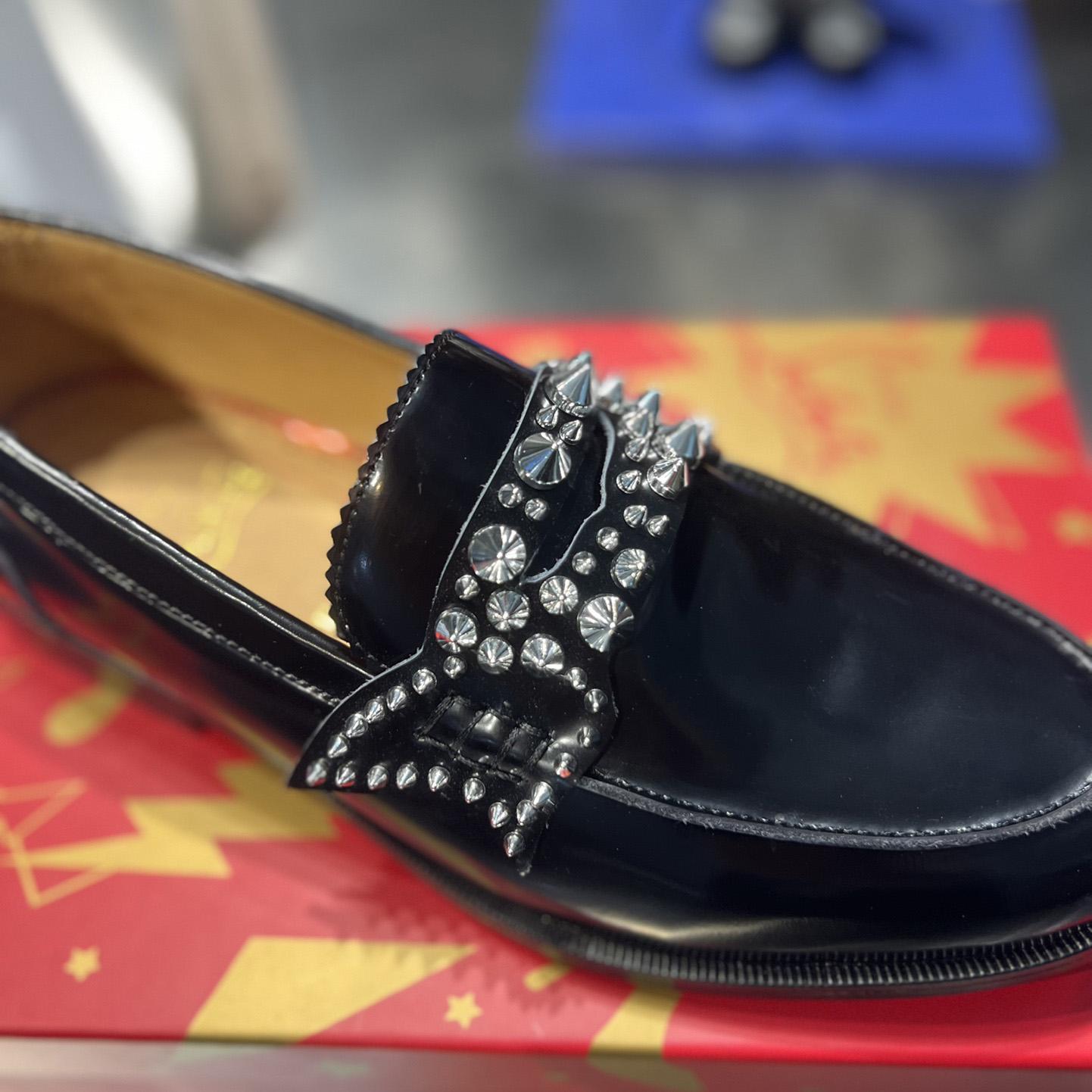 Christian Louboutin Slipper<br>
 - EUR FASHION