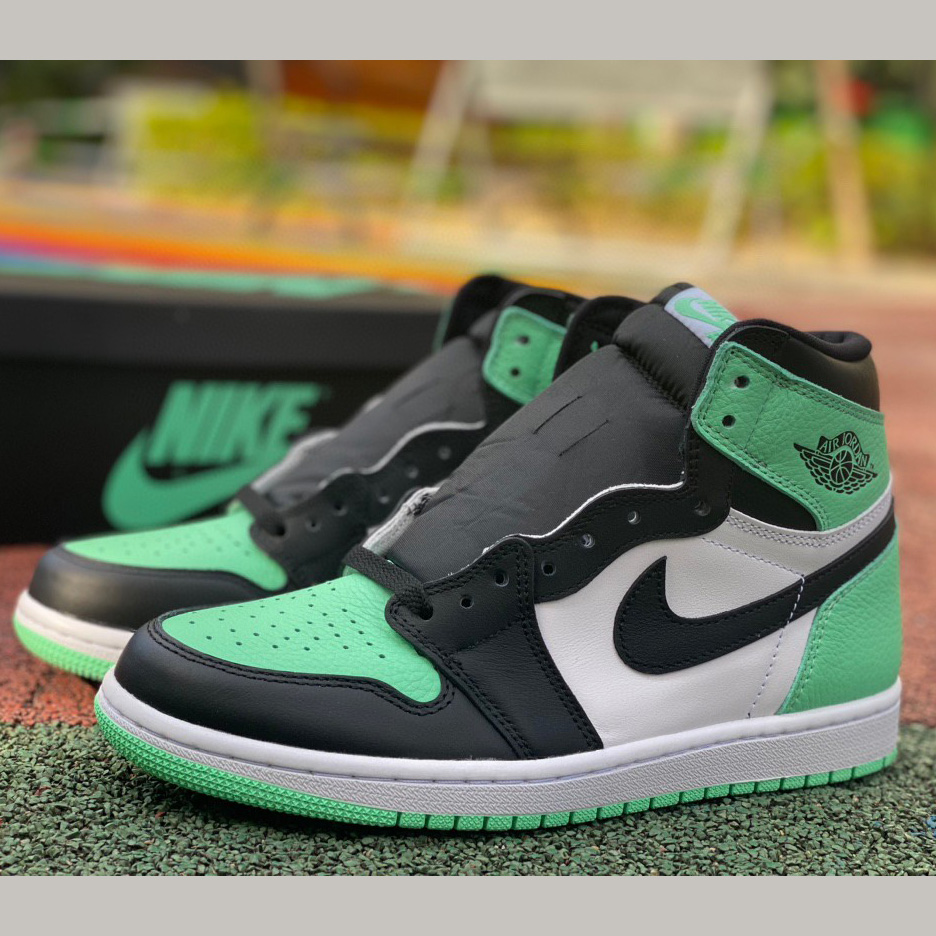 Air Jordan 1 Retro High OG „Green Glow“ Sneaker DZ5485-130<br>
 - EUR FASHION