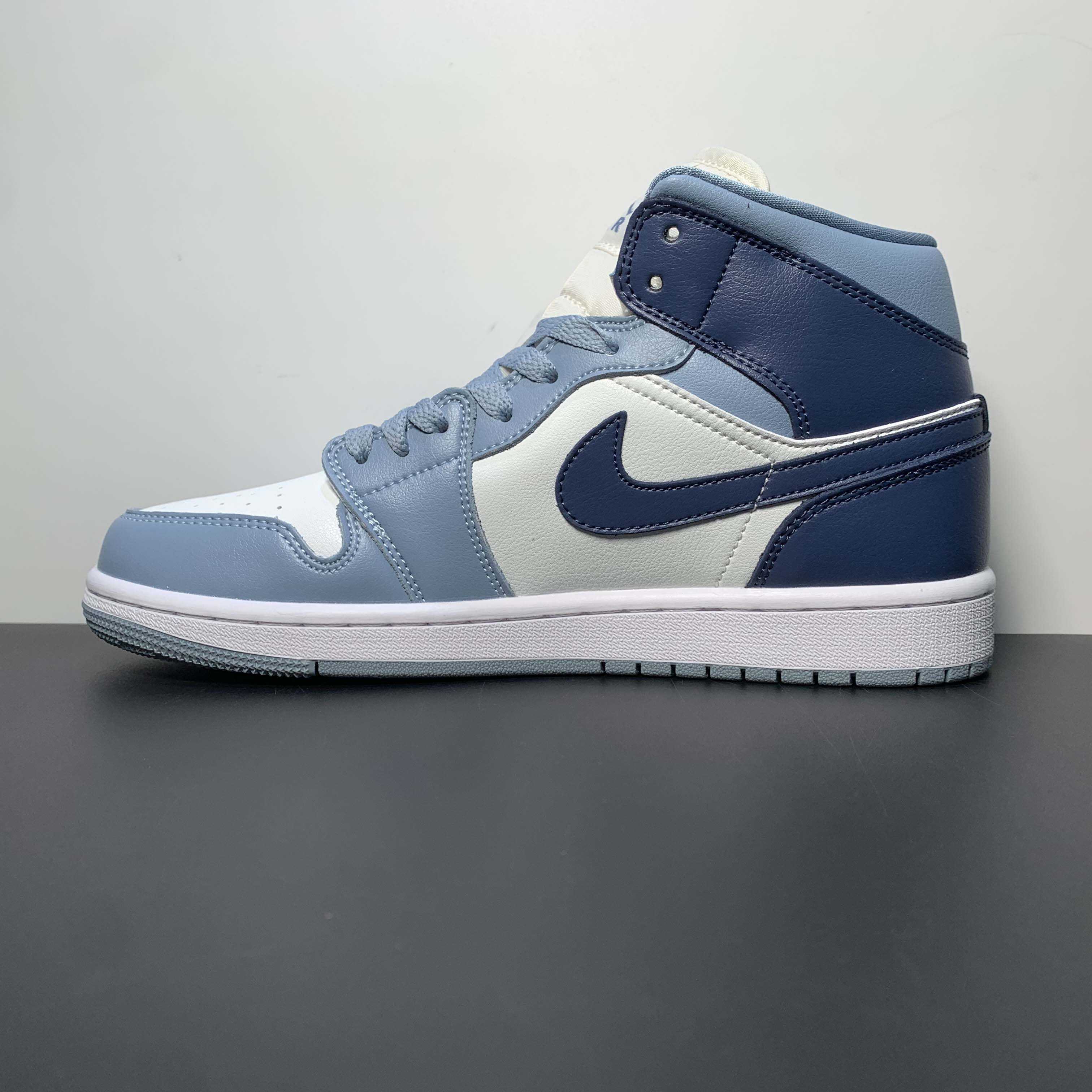 Air Jordan 1 Mid Sneaker BQ6472-140<br>
 - EUR FASHION