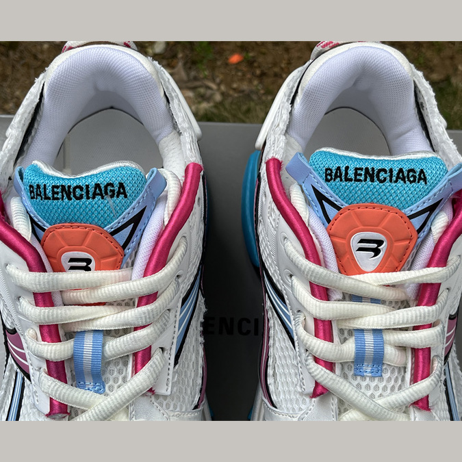 Balenciaga Runner Sneaker<br>
 - EUR FASHION