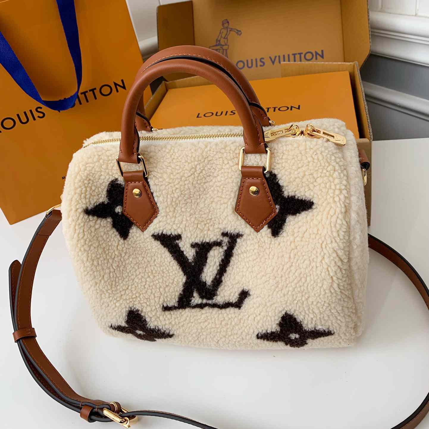 Louis Vuitton Speedy Bandoulière 25 M23468<br>
 - EUR FASHION
