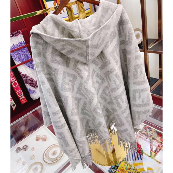 Fendi Kaschmir-Poncho<br>
 - EUR FASHION