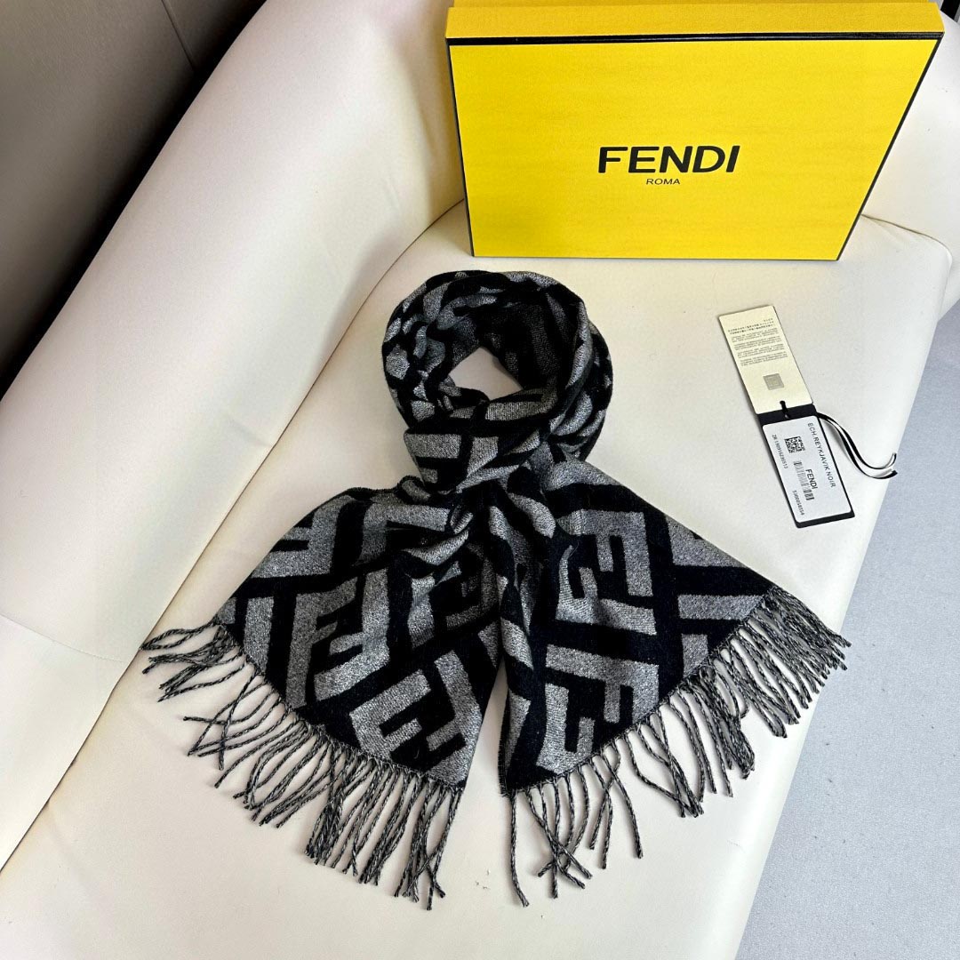 Fendi Schwarzer Kaschmirschal<br>
 - EUR FASHION