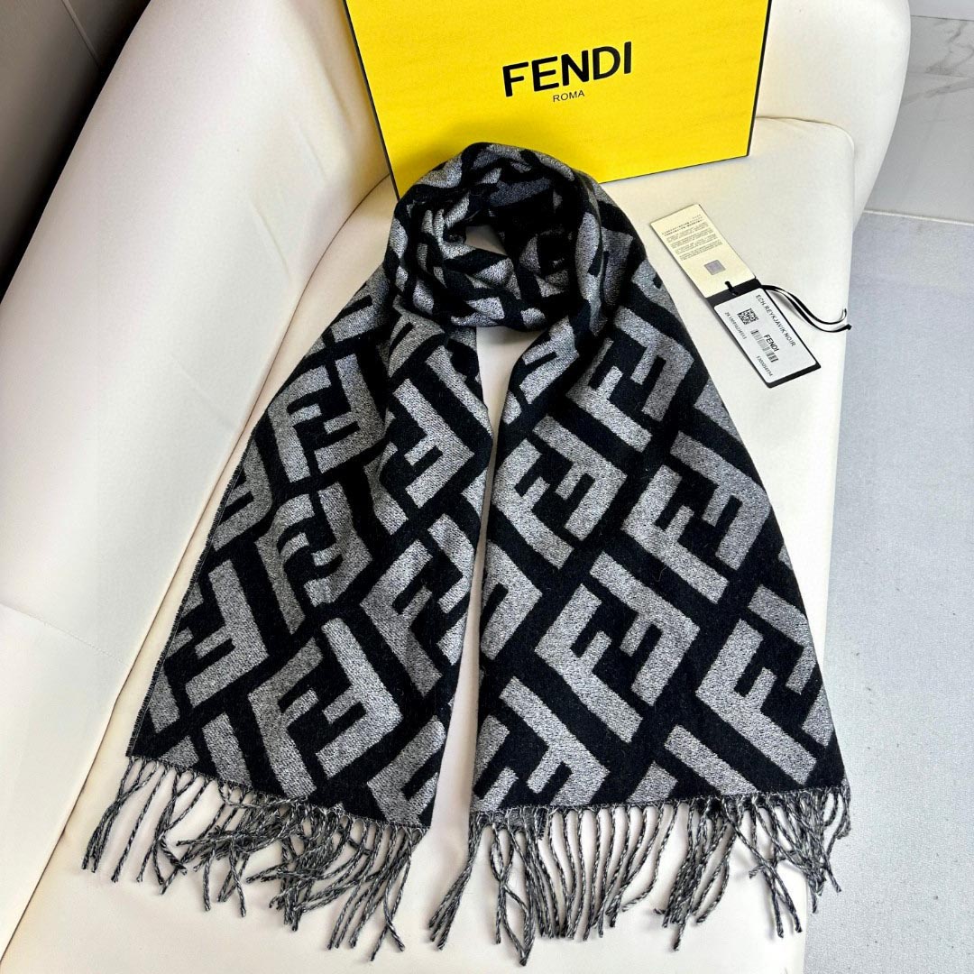 Fendi Schwarzer Kaschmirschal<br>
 - EUR FASHION