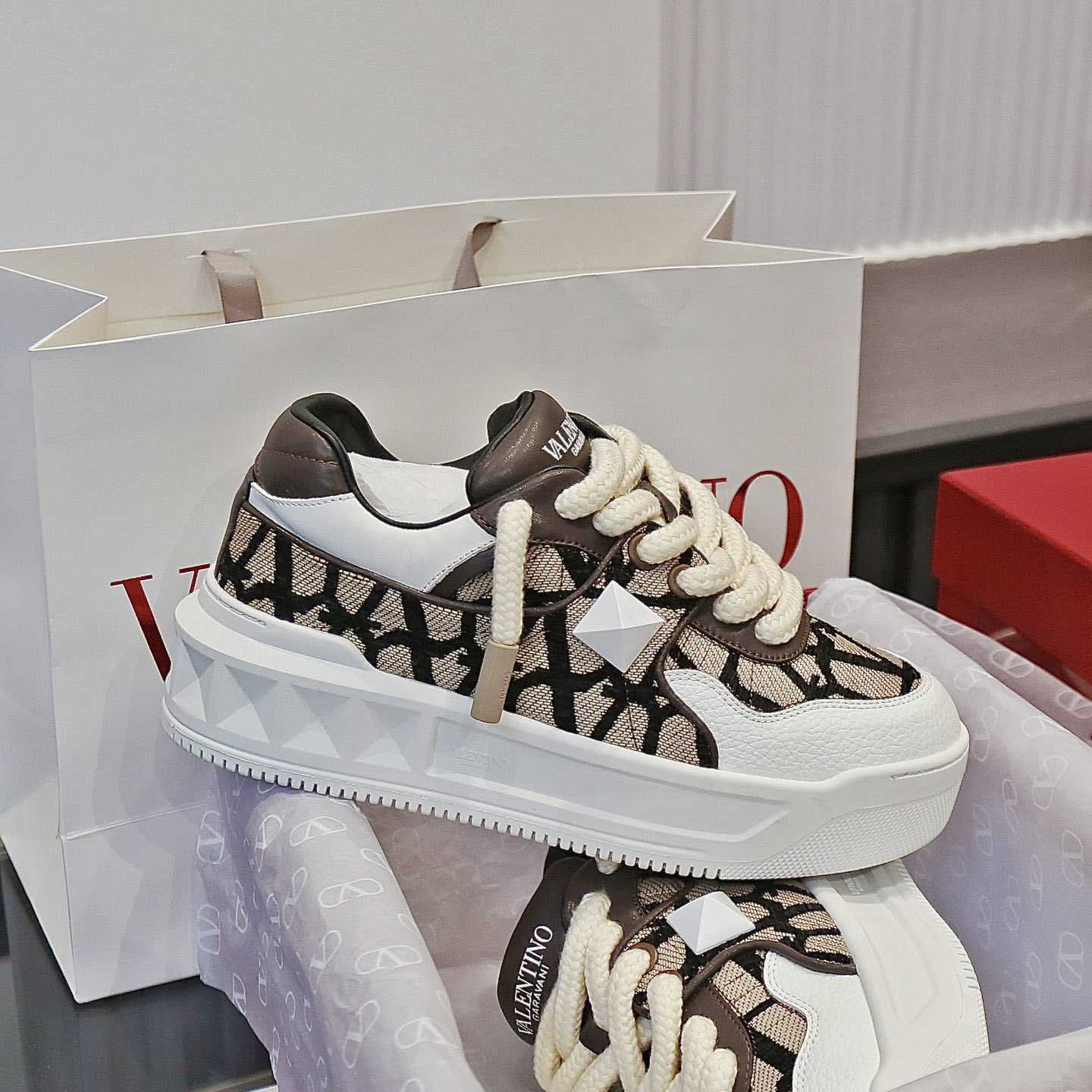 Valenti Garavani One Stud Jacquard-Sneaker<br>
 - EUR FASHION