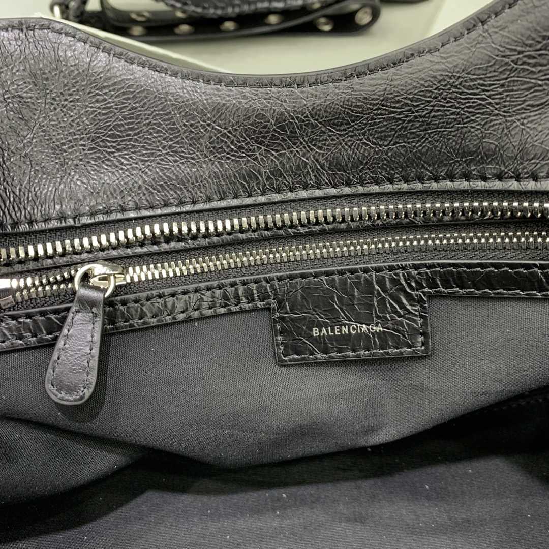 Balenciaga Neo Cagole City Handtasche in Schwarz<br>
 - EUR FASHION