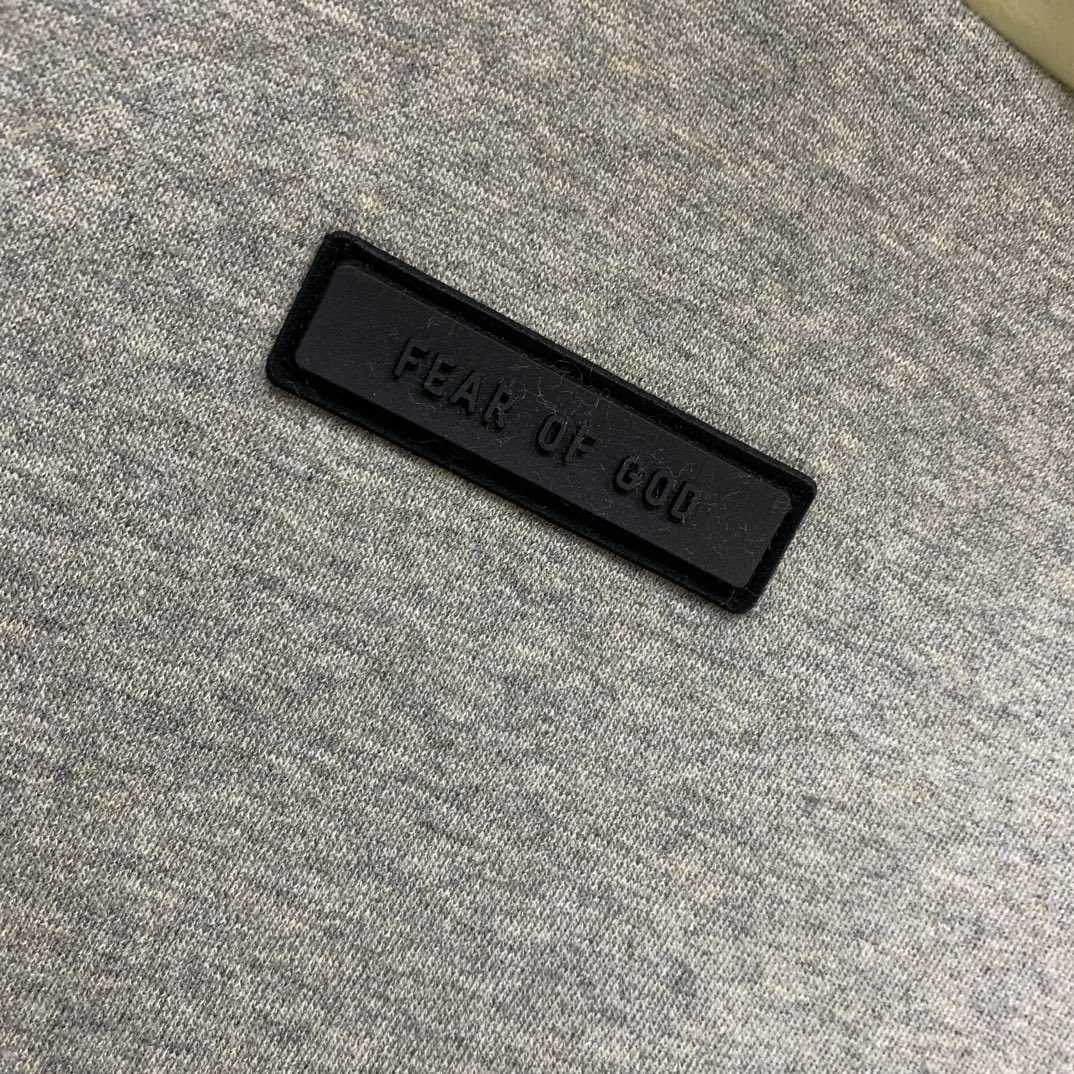 Fear Of God Essentials Kapuzenpullover mit Logo-Print<br>
 - EUR FASHION