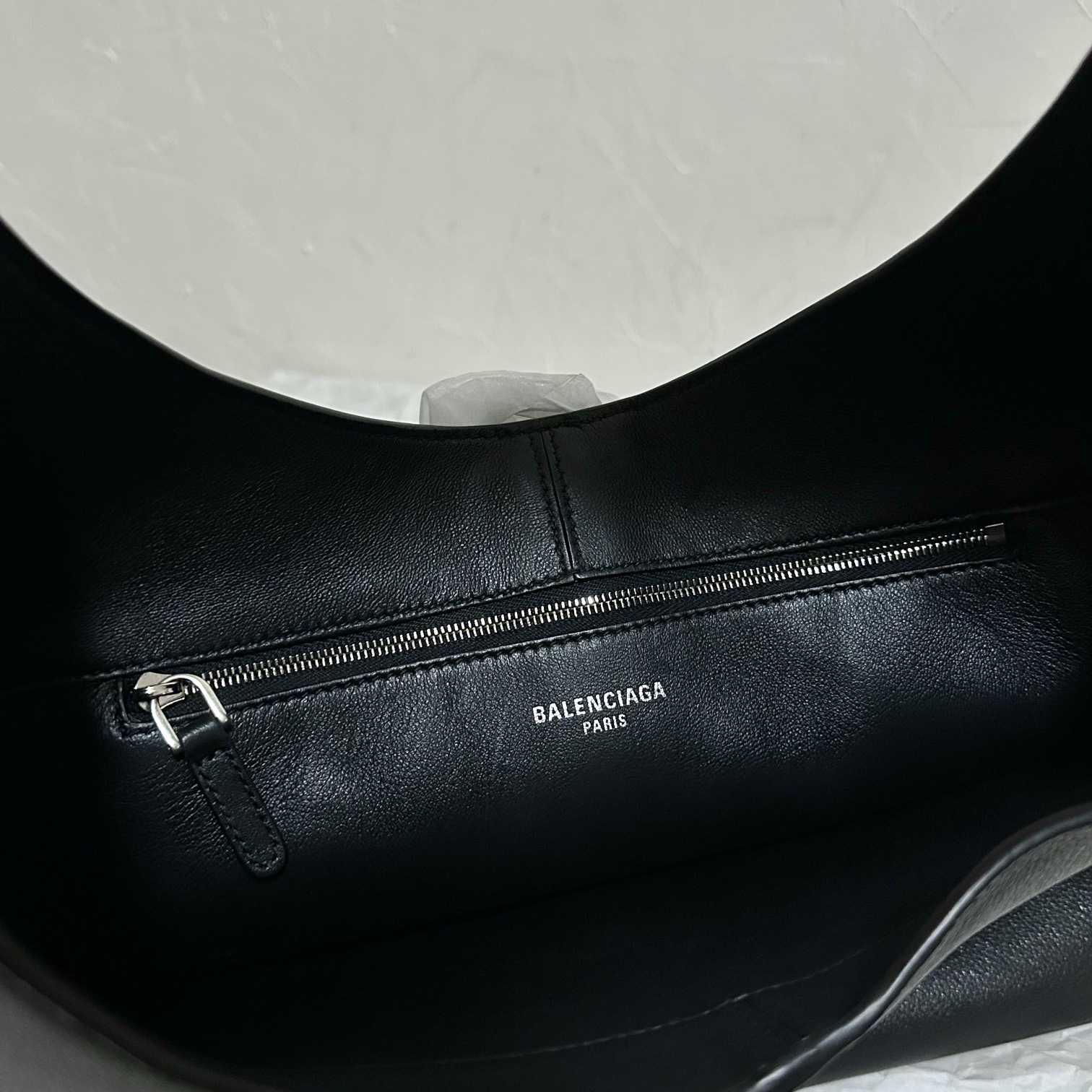 Balenciaga Locker Medium North-South Hobo Bag für Damen in Schwarz<br>
 - EUR FASHION