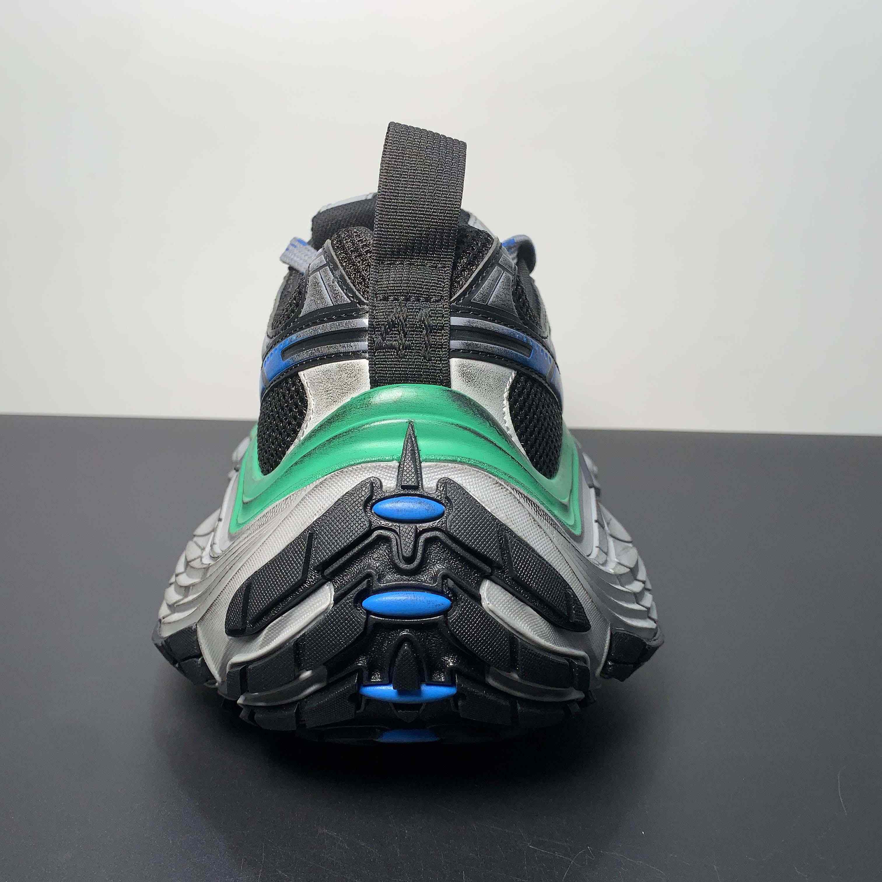 Balenciaga 10XL Sneaker in Schwarz/Grau/Blau/Grün<br>
 - EUR FASHION