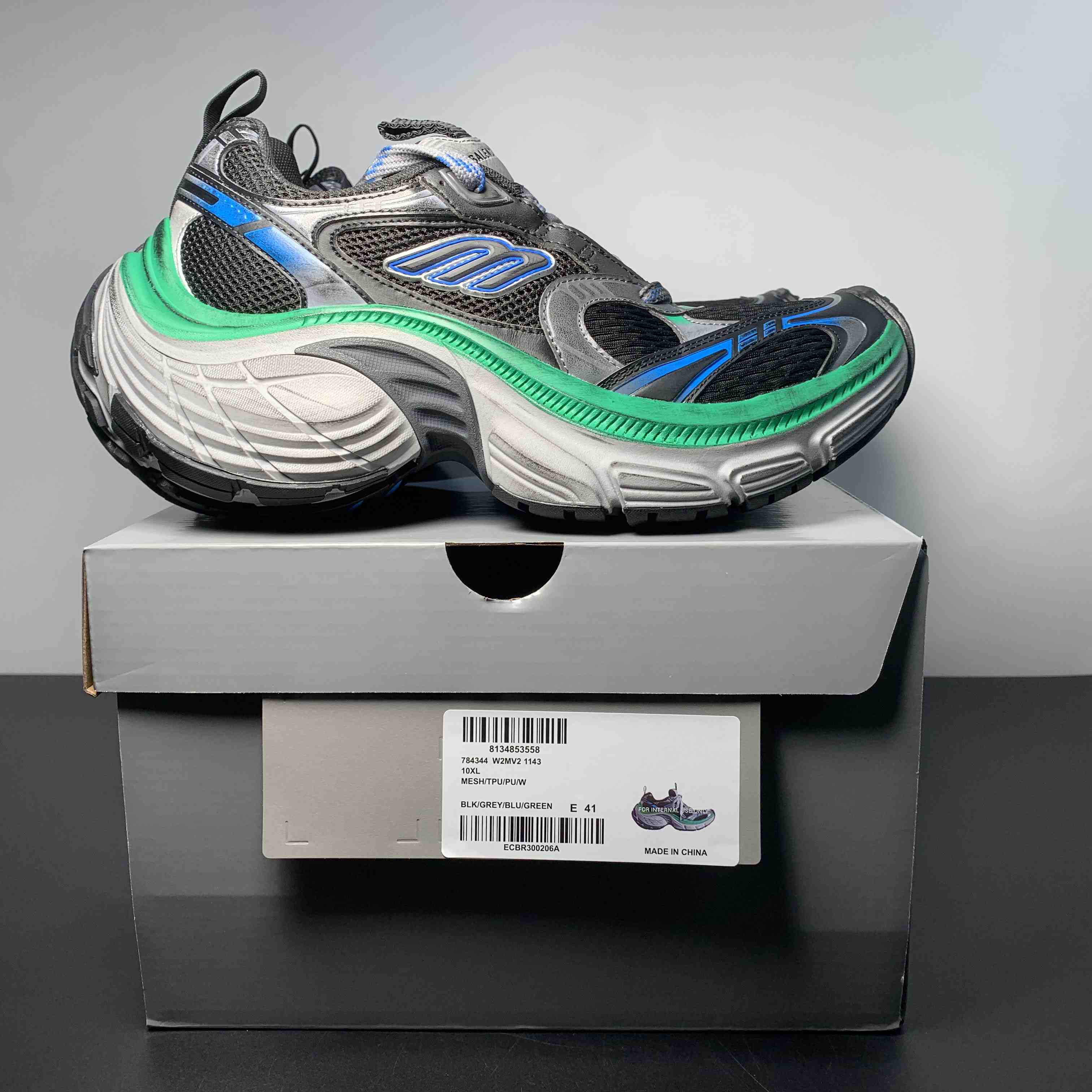 Balenciaga 10XL Sneaker in Schwarz/Grau/Blau/Grün<br>
 - EUR FASHION