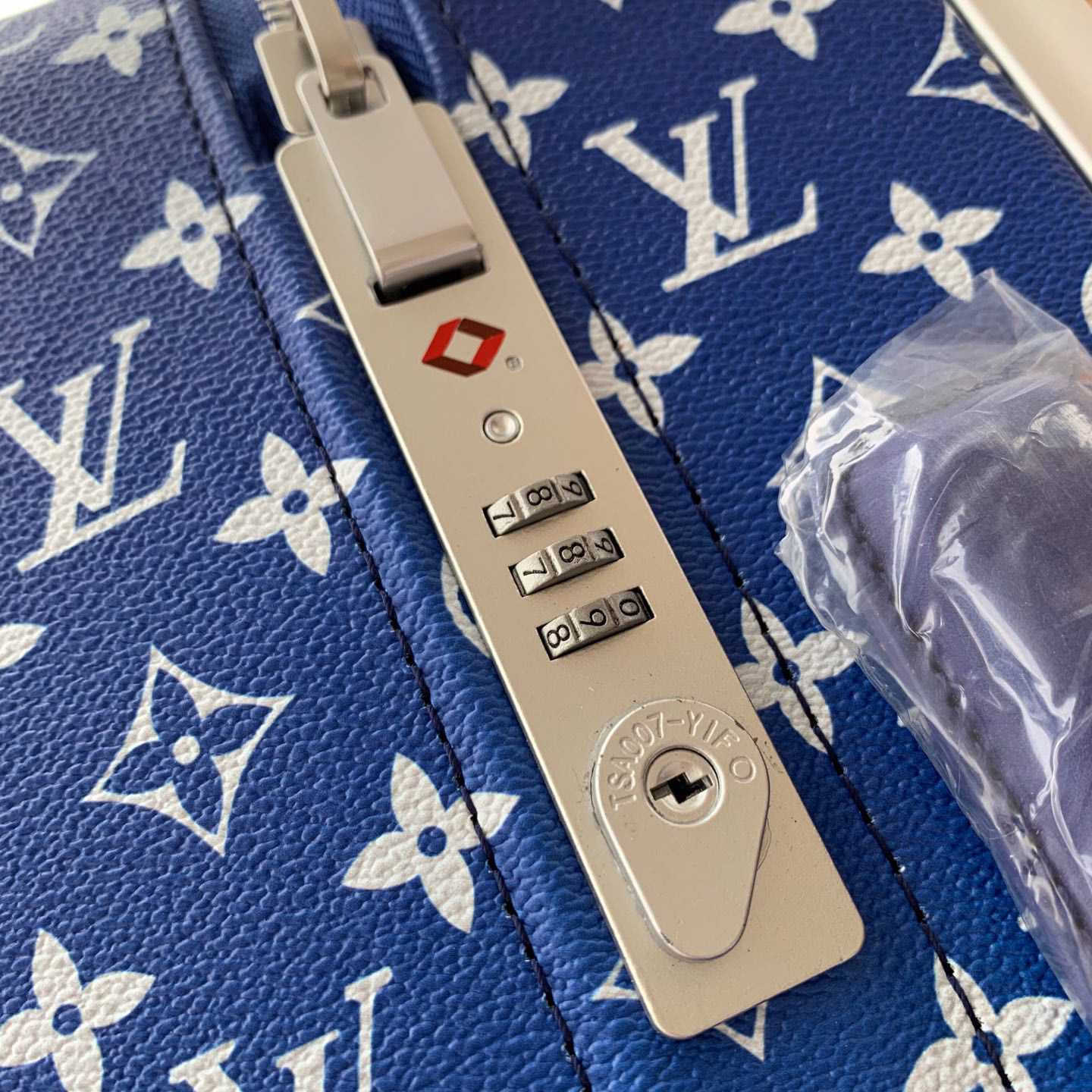 Louis Vuitton Horizon Clouds Monogram 55 Blue - EUR FASHION