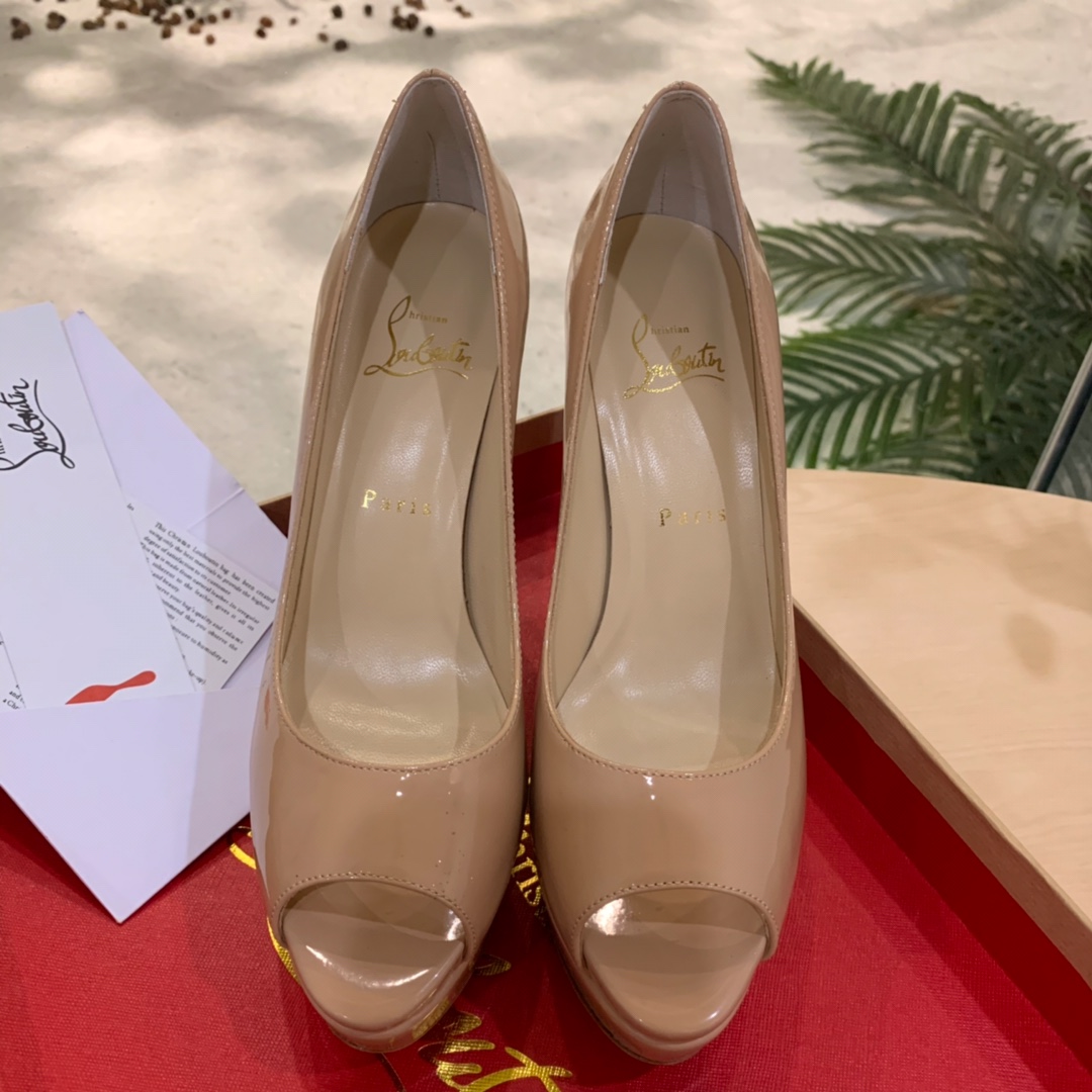 Christian Louboutin Heels - EUR FASHION