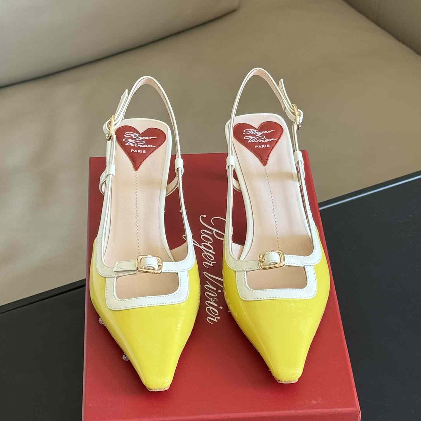 Roger Vivier Viv’ Canard Slingback Pumps in Patent Leather - EUR FASHION