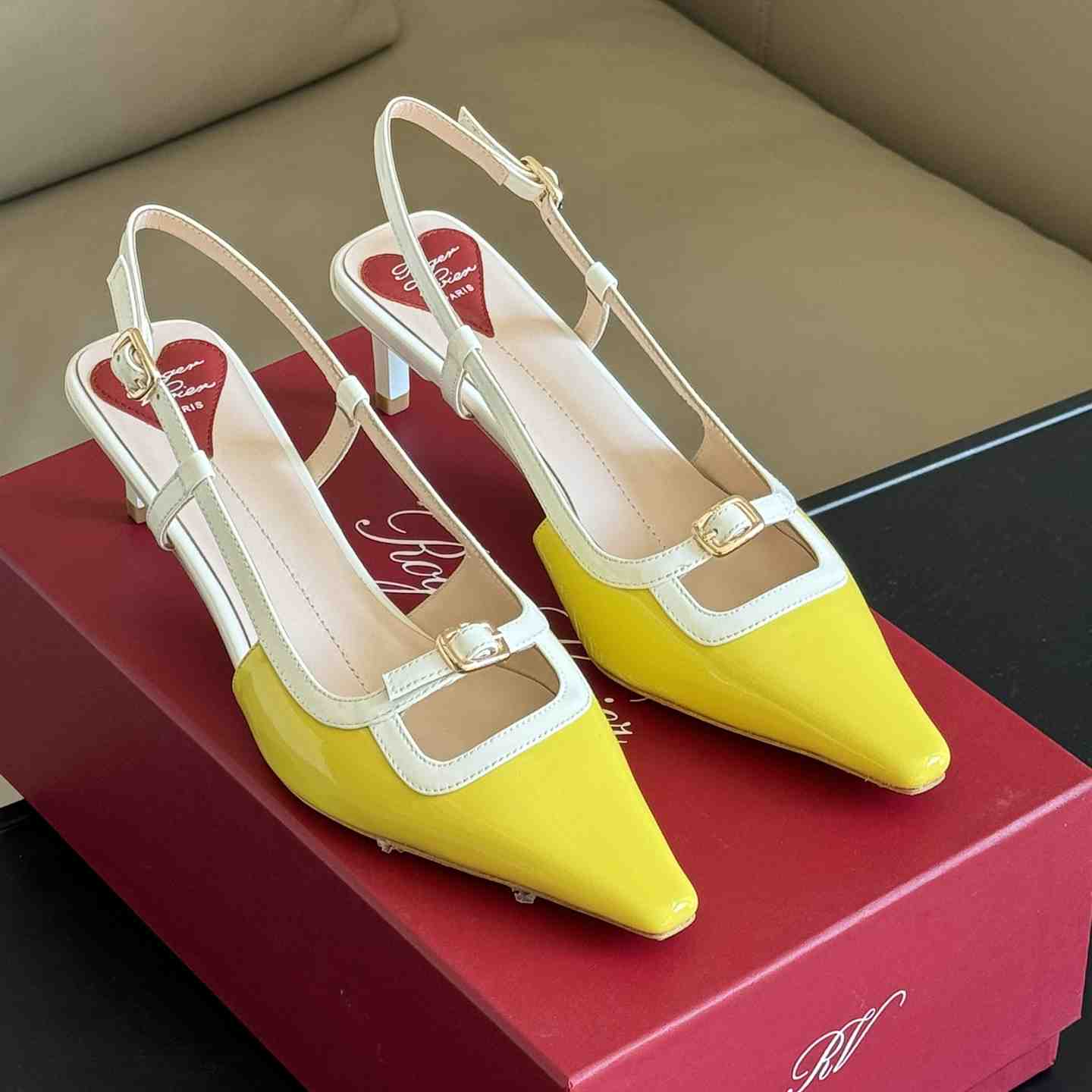 Roger Vivier Viv’ Canard Slingback Pumps in Patent Leather - EUR FASHION