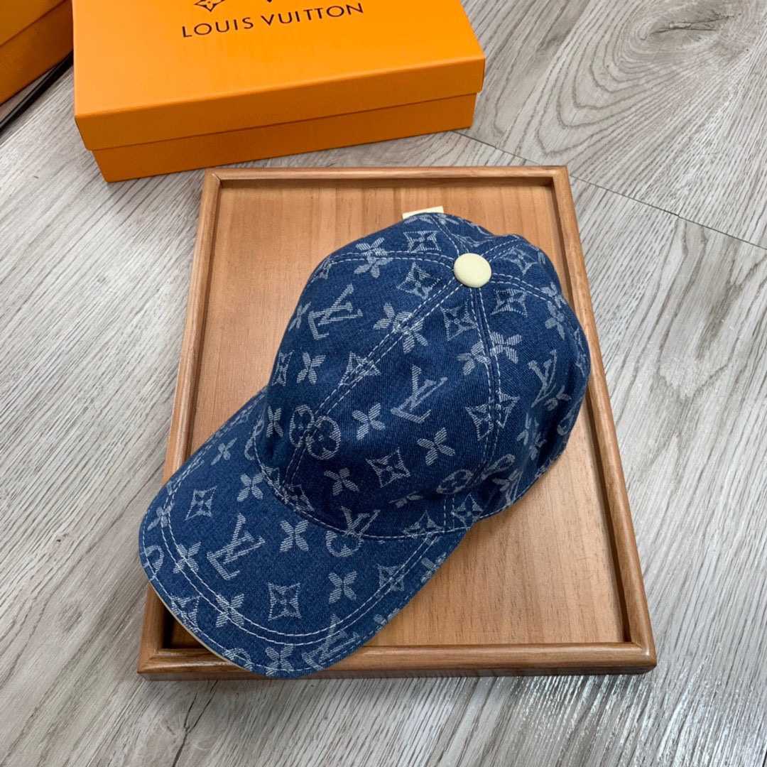 Louis Vuitton Monogram Cap - EUR FASHION