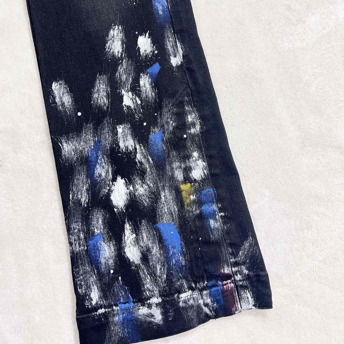 Amiri Paint Splatter Flared Jeans     AM3029-1 - EUR FASHION