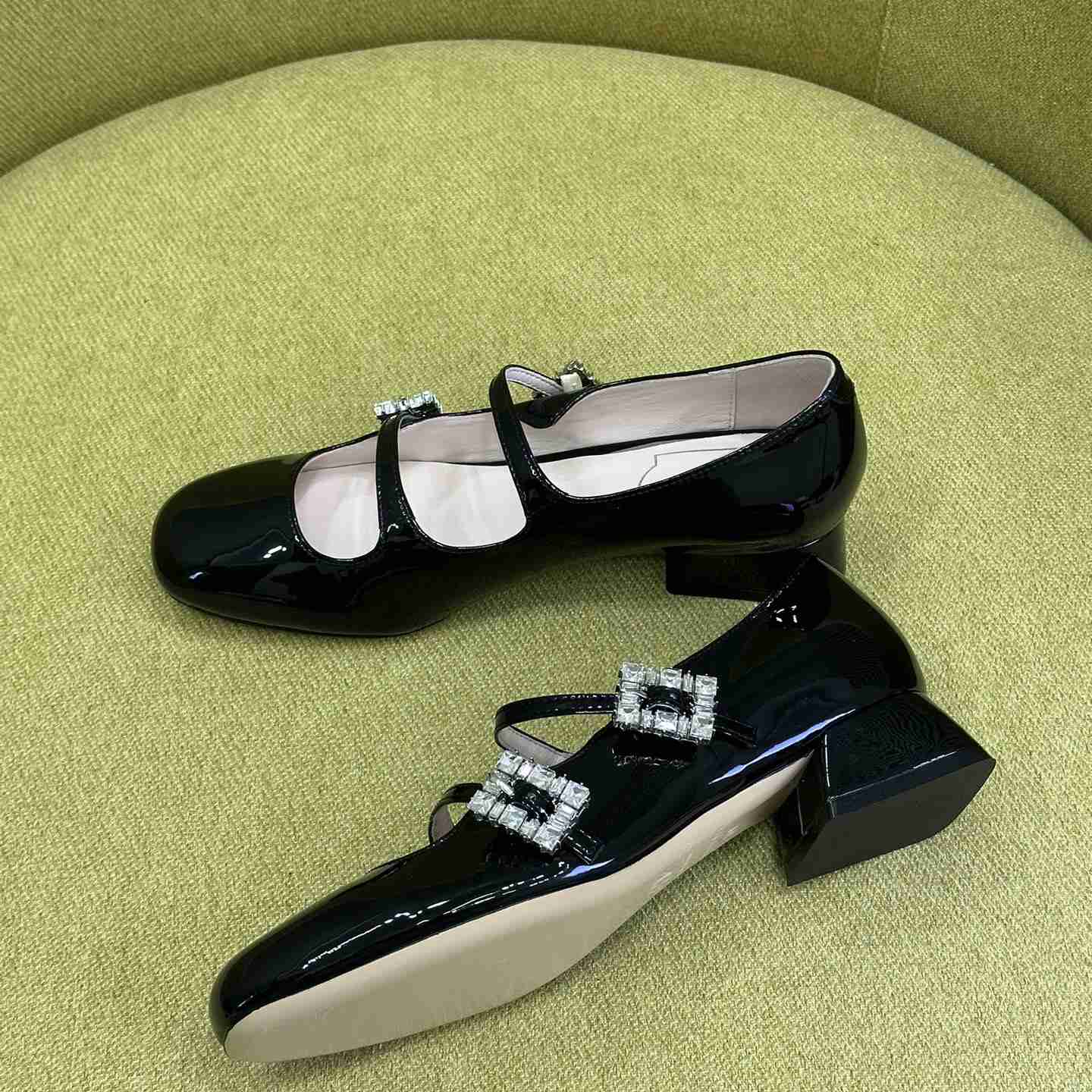 Roger Vivier Trés Vivier Strass Buckle Mini Babies Ballerinas in Patent Leather - EUR FASHION