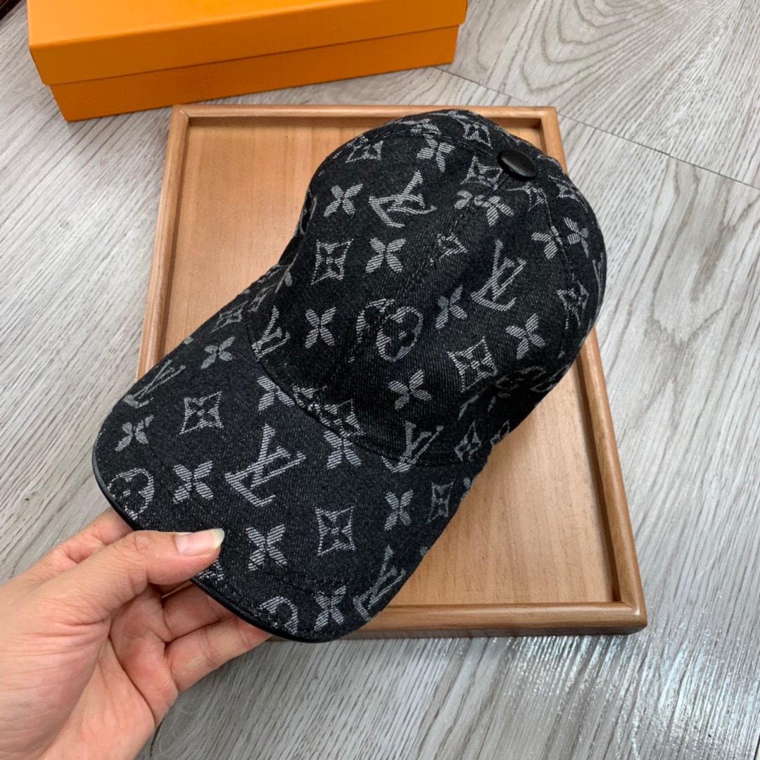 Louis Vuitton Monogram Cap - EUR FASHION