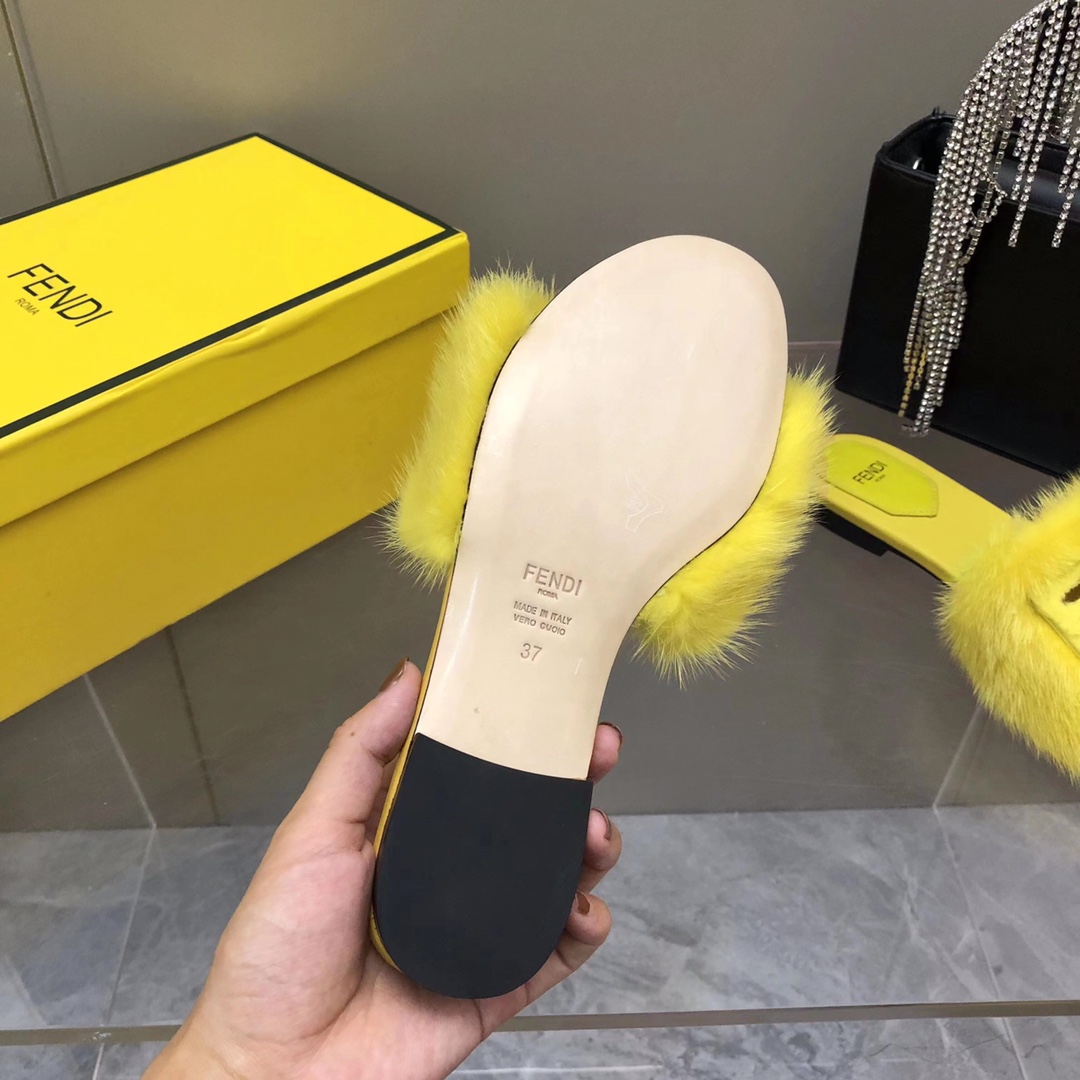 Fendi Baguette Yellow Mink Slides - EUR FASHION