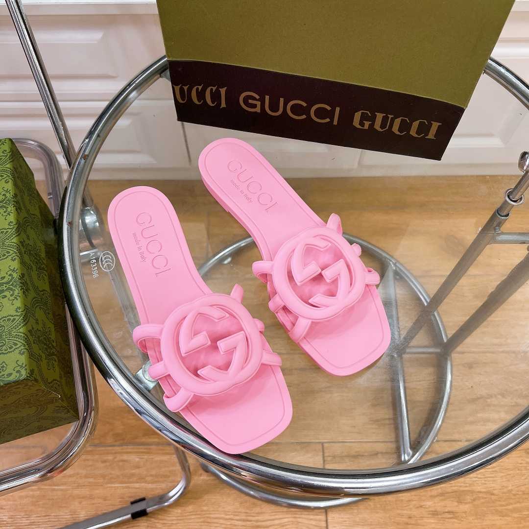 Gucci Women's Interlocking G Slide Sandal - EUR FASHION