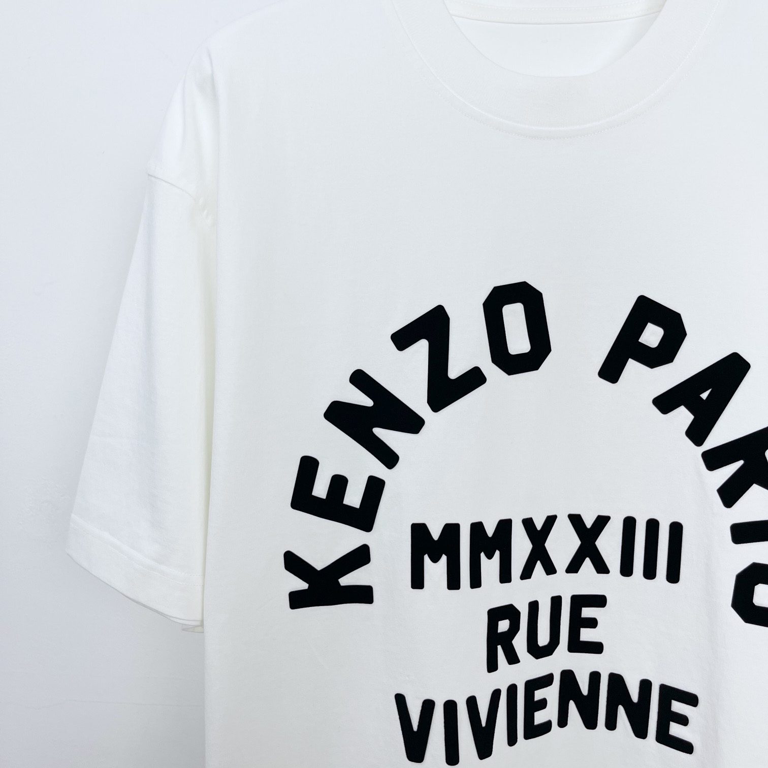 Kenzo Rue Vivienne Crewneck T-Shirt - EUR FASHION