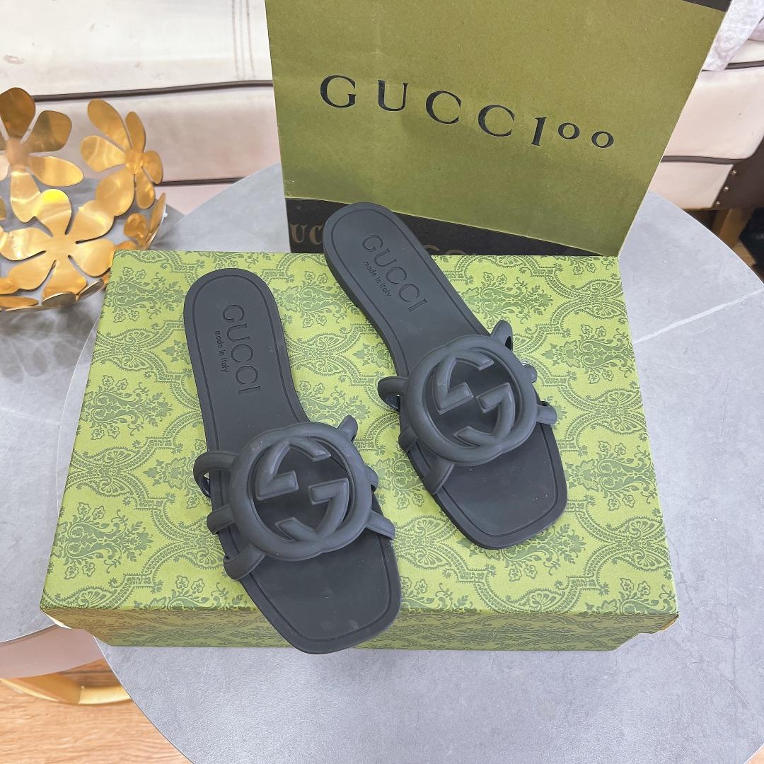 Gucci Women's Interlocking G Slide Sandal - EUR FASHION