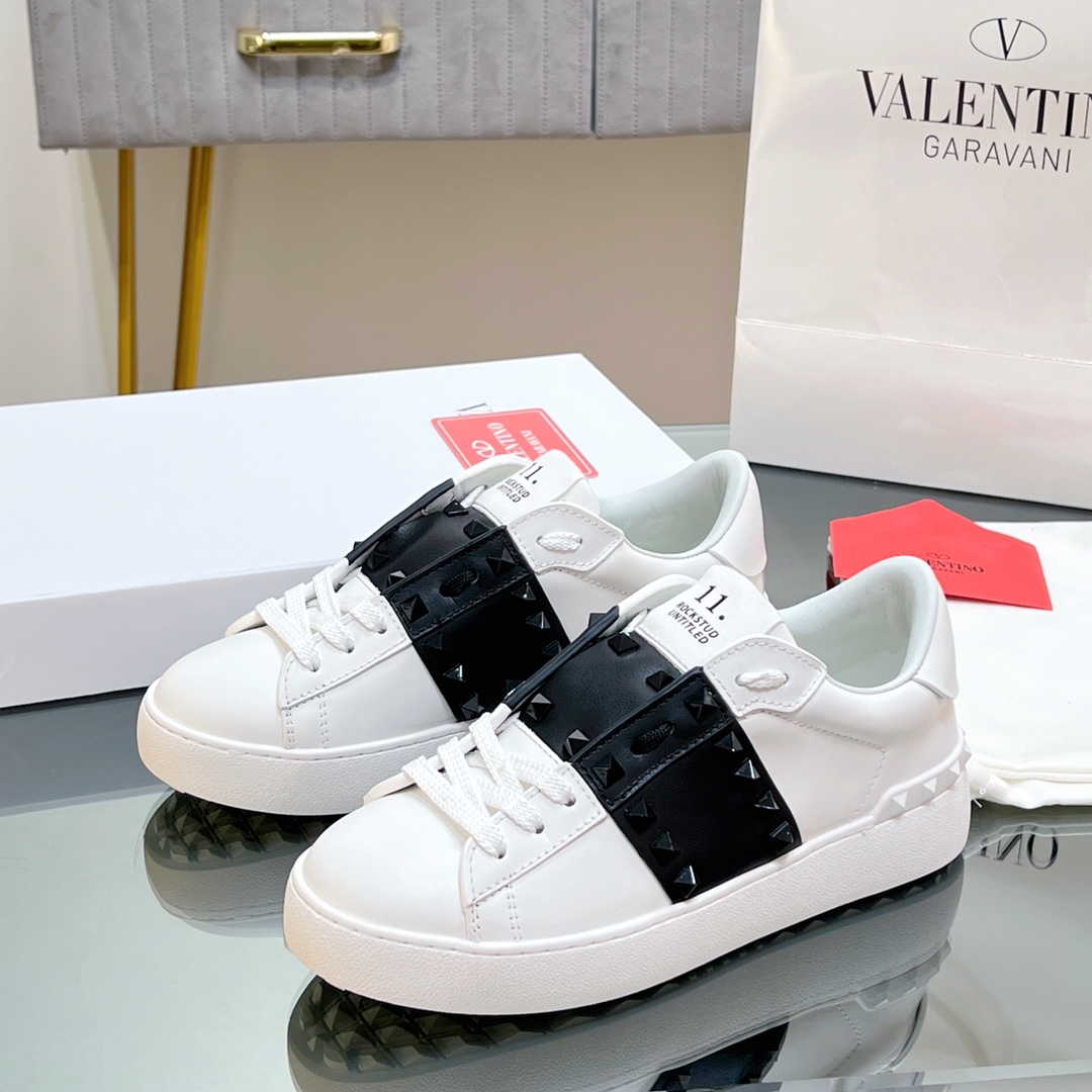 Valenti Garavani Rockstud Untitled Low-top Sneakers - EUR FASHION