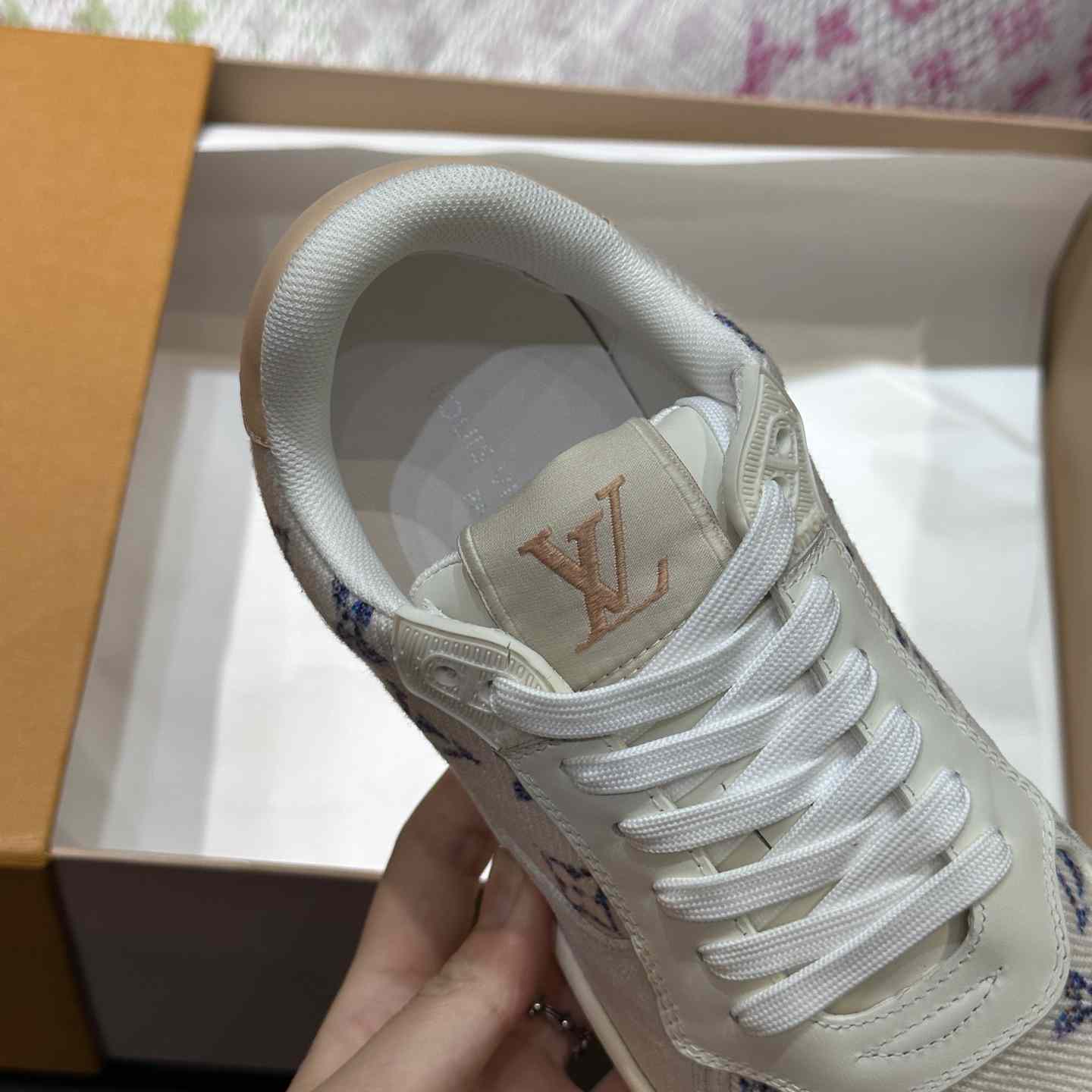 Louis Vuitton Monogram Sneaker  - EUR FASHION