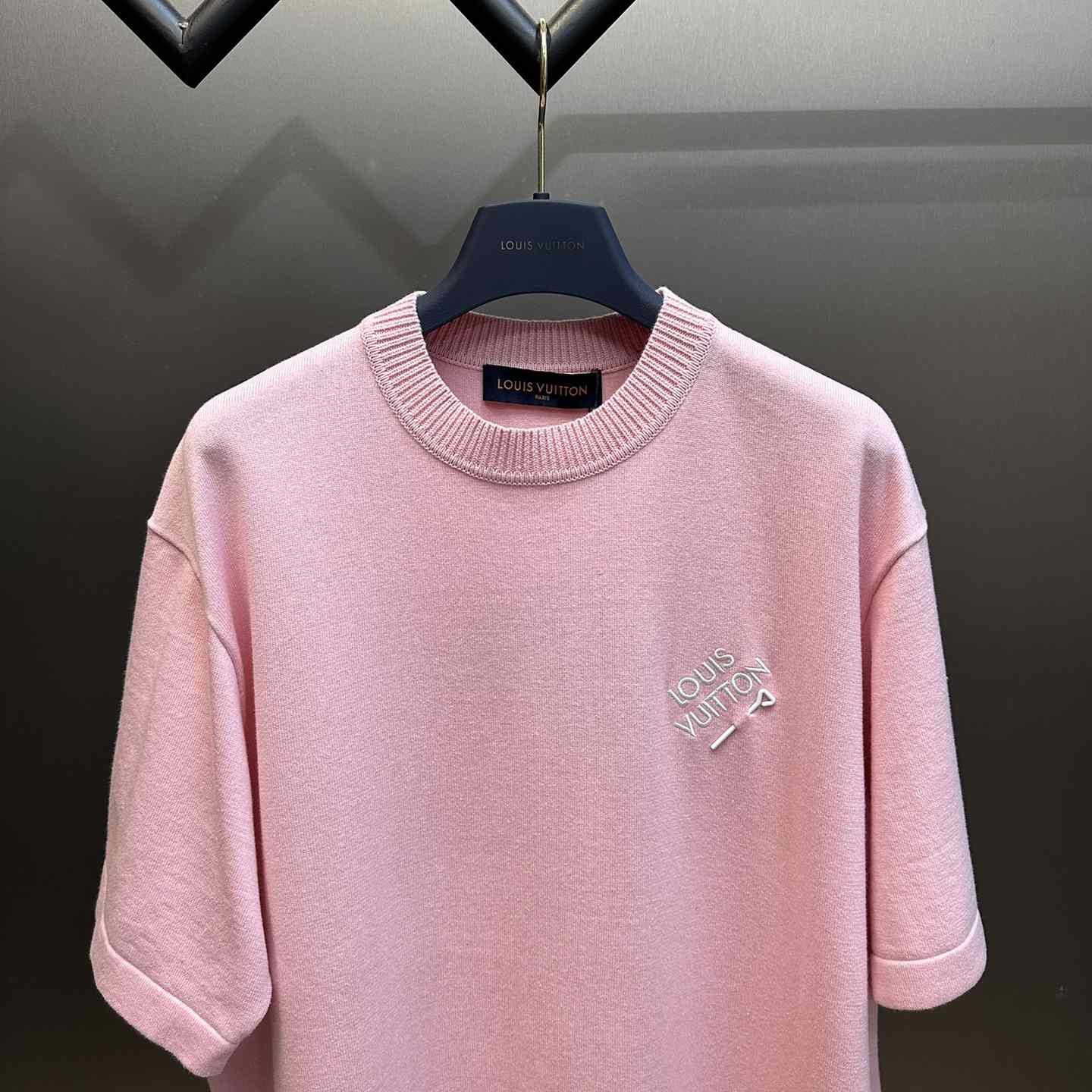 Louis Vuitton Short-Sleeved Signature Crewneck    - EUR FASHION