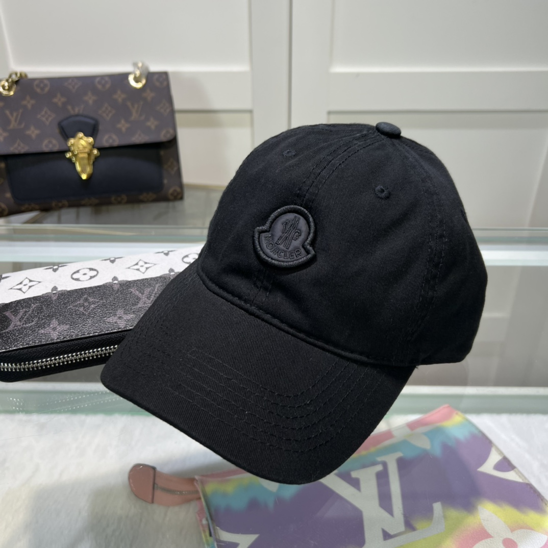 Moncler Cap  - EUR FASHION