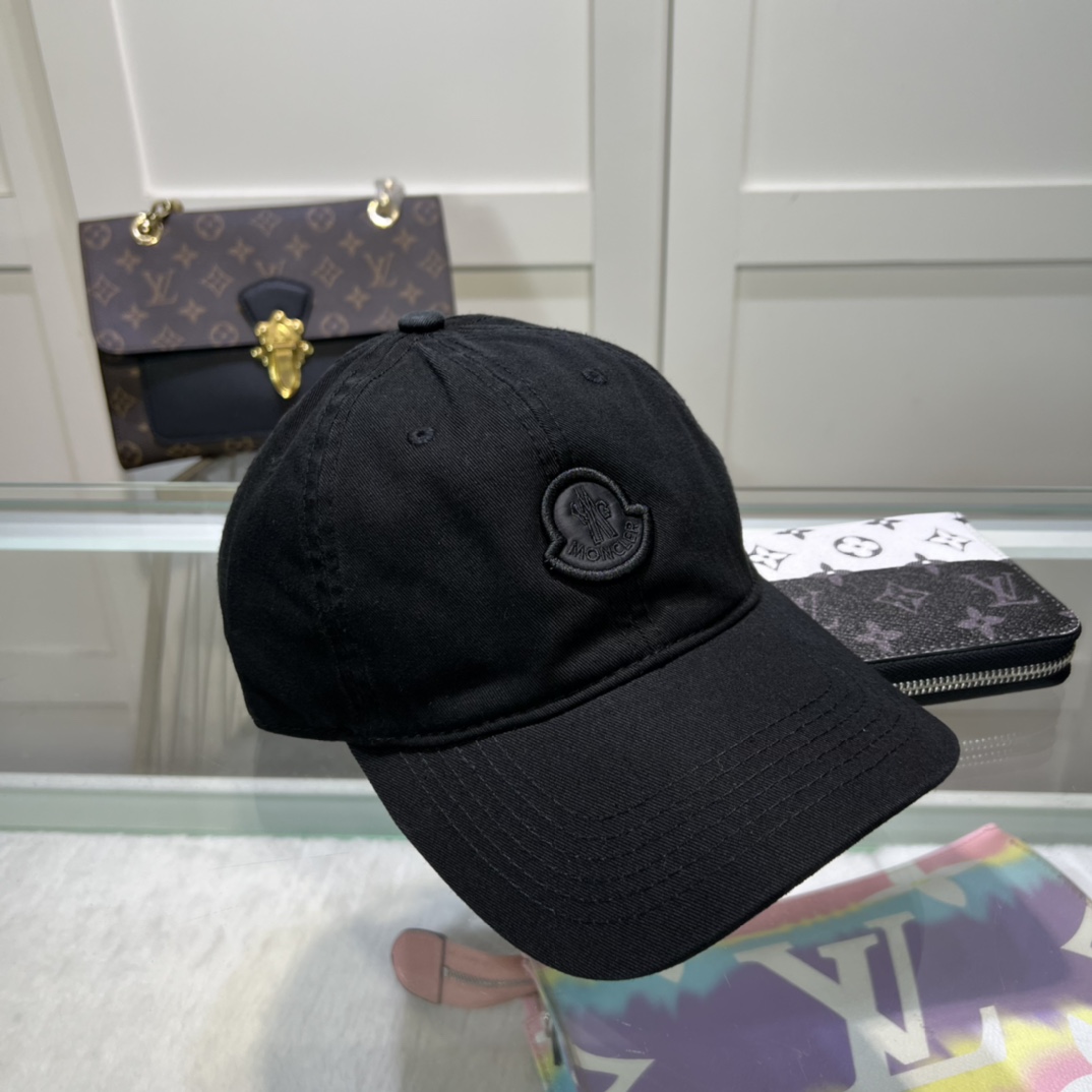 Moncler Cap  - EUR FASHION