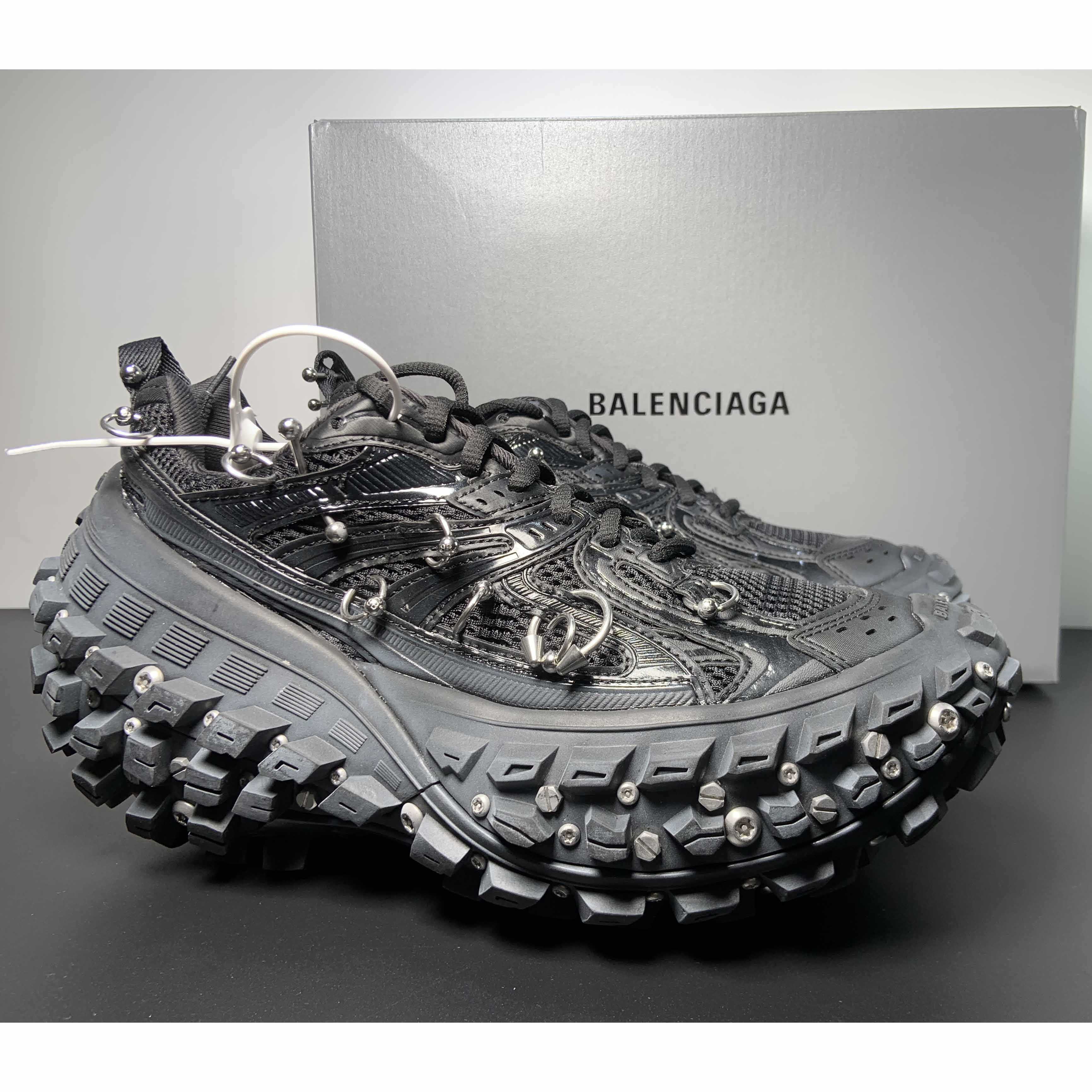 Balenciaga Bouncer Screw Sneaker With Piercings In Black - EUR FASHION