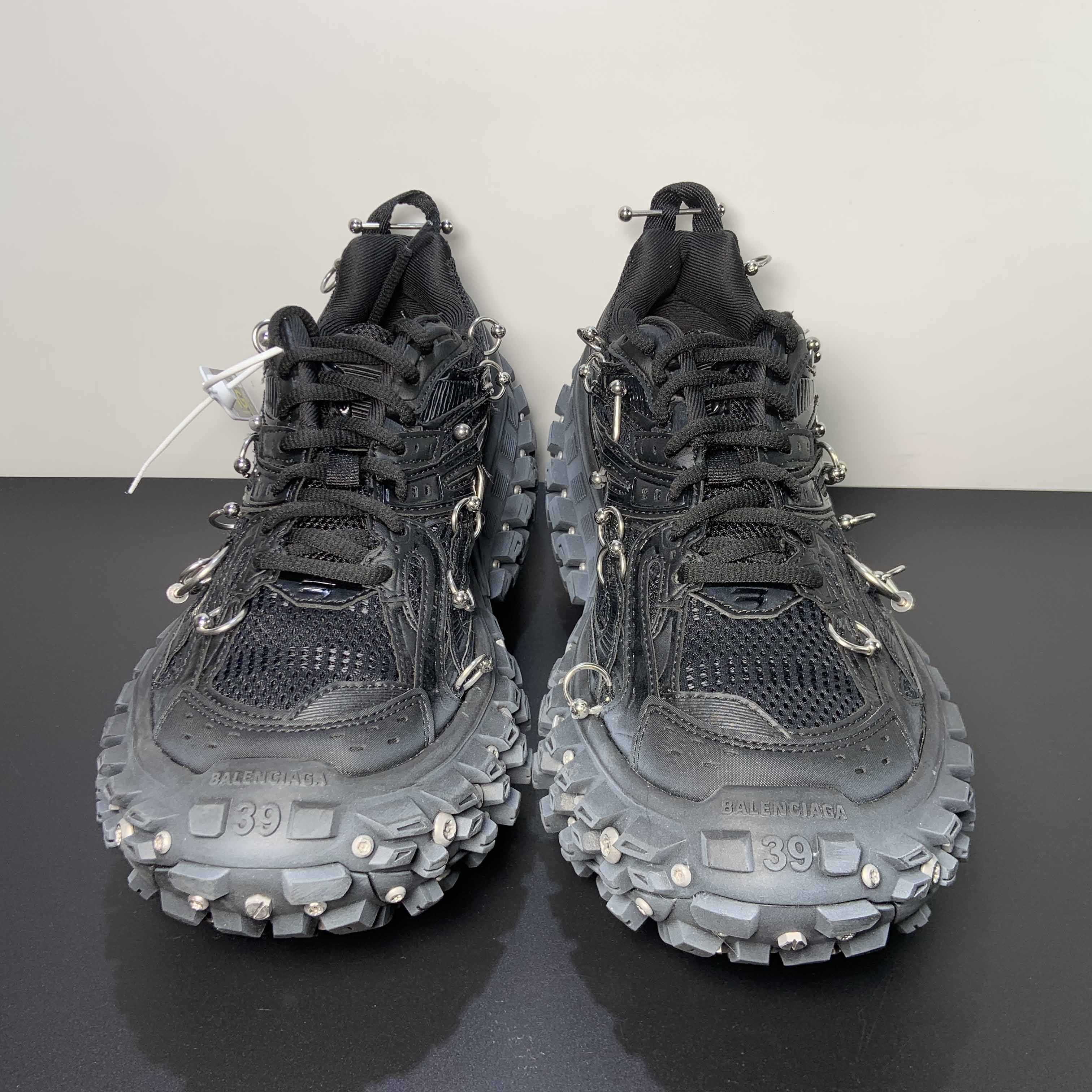 Balenciaga Bouncer Screw Sneaker With Piercings In Black - EUR FASHION