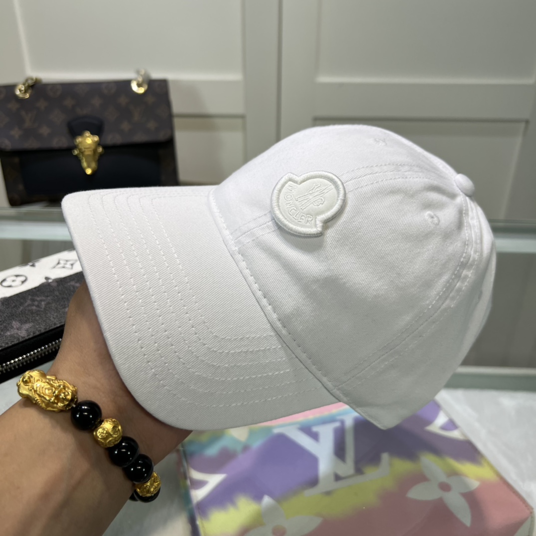 Moncler Cap  - EUR FASHION