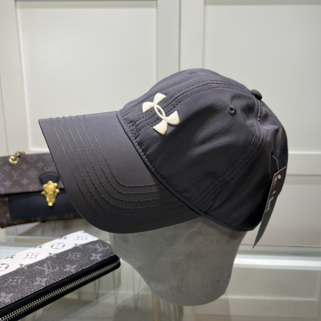 Under Armour Cap - EUR FASHION