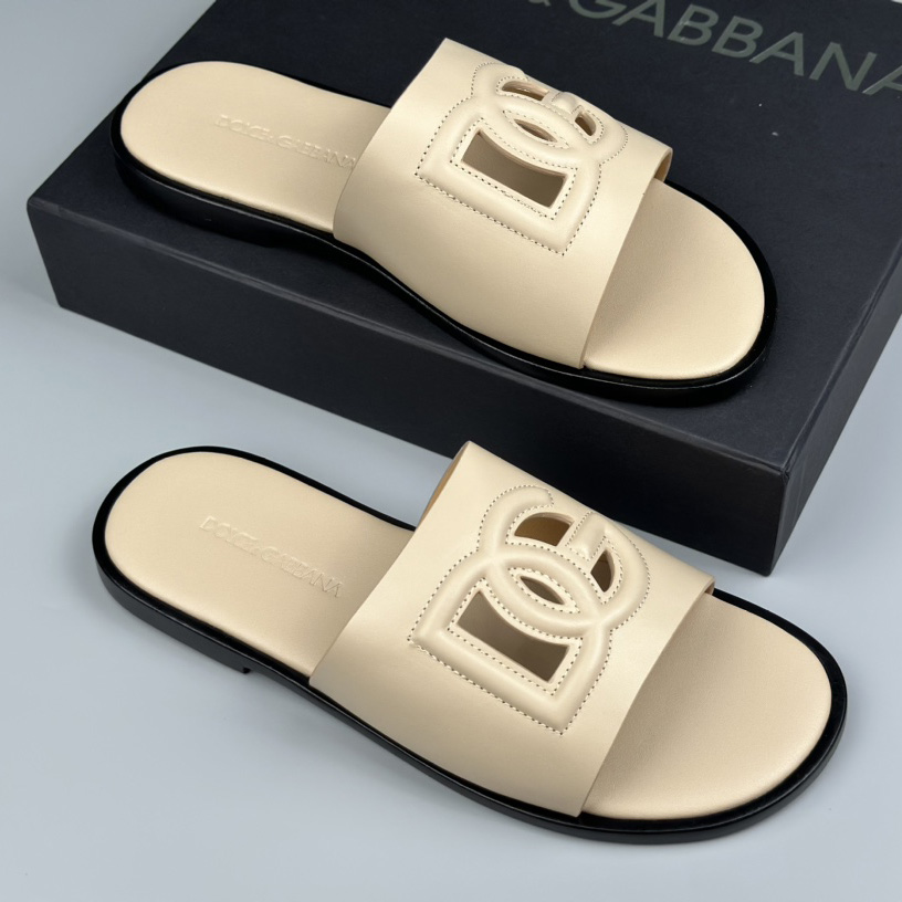 Dolce & Gabbana Calfskin sliders - EUR FASHION