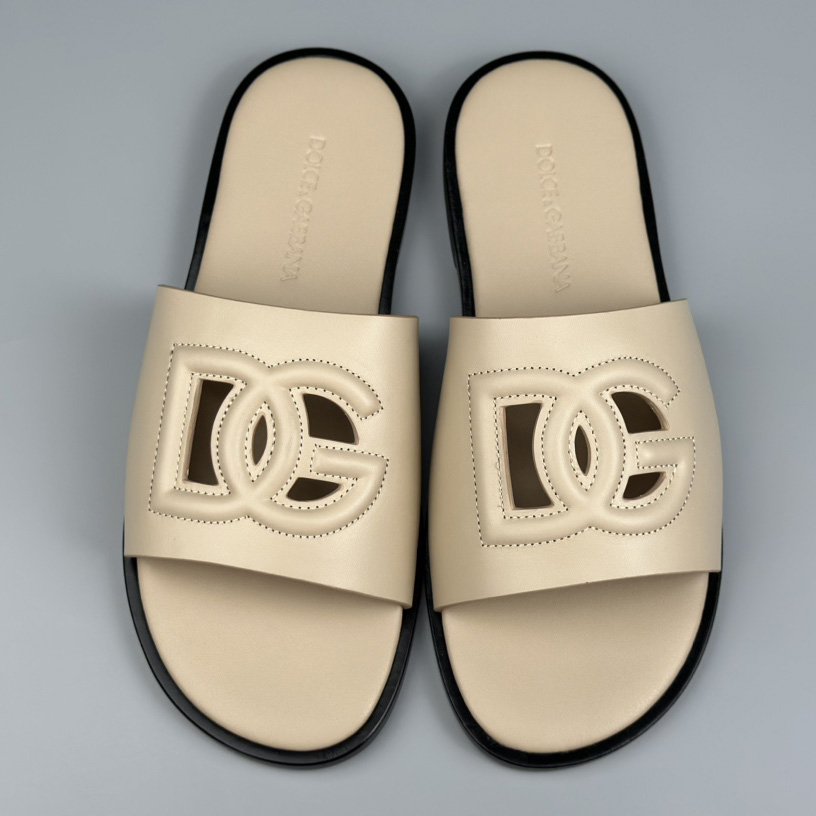 Dolce & Gabbana Calfskin sliders - EUR FASHION