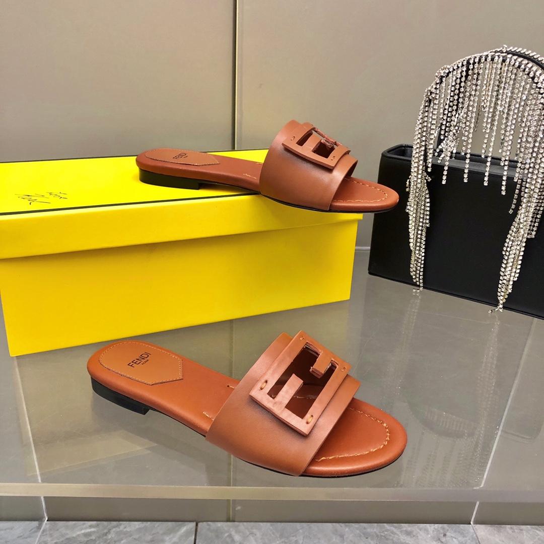 Fendi Baguette Brown Leather Slides - EUR FASHION