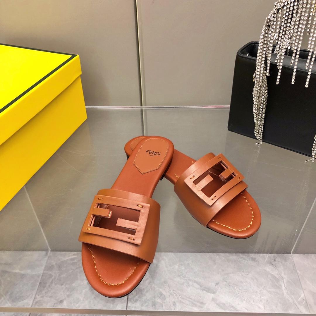 Fendi Baguette Brown Leather Slides - EUR FASHION