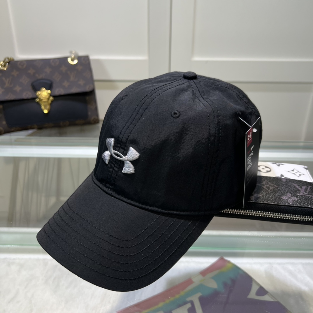 Under Armour Cap - EUR FASHION